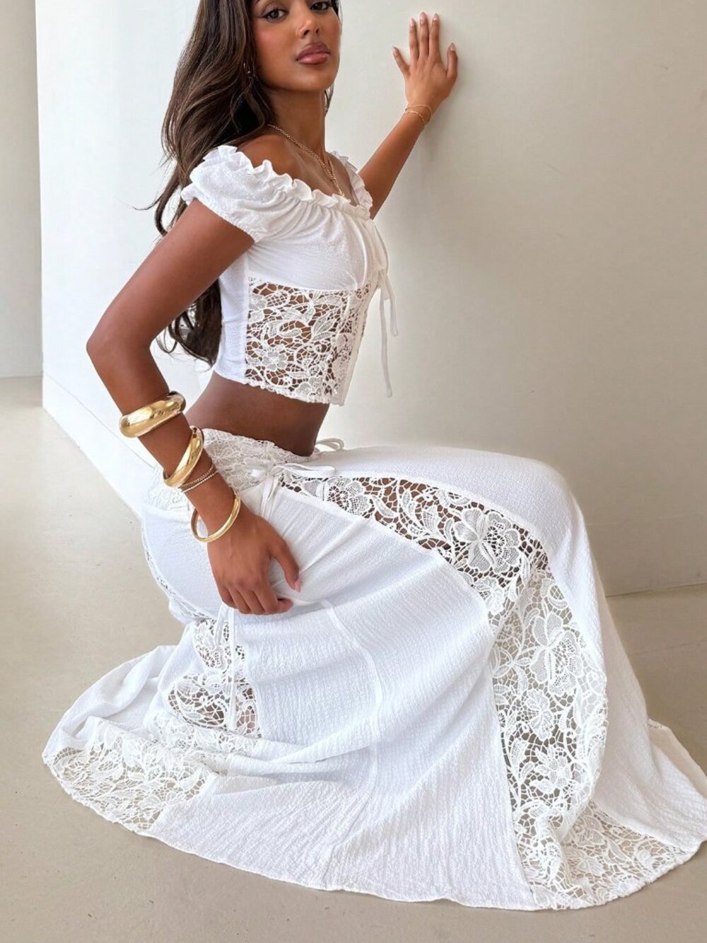 Elegant White Women's Low Waist Lace detailed maxi Skirt - Picture 5 of 9